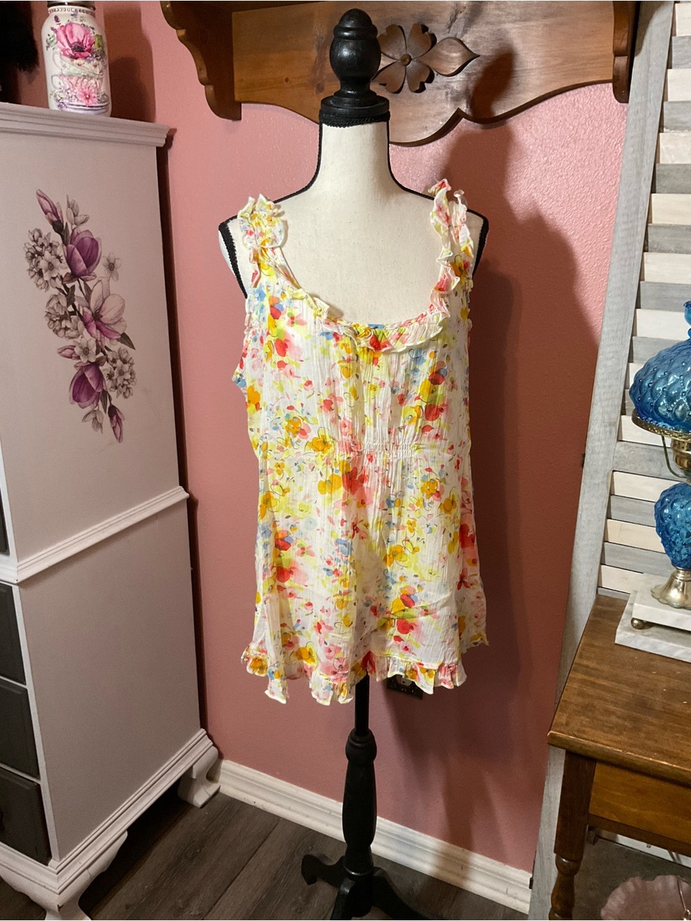 Old Navy White Floral Ruffle Sleeveless Camisole